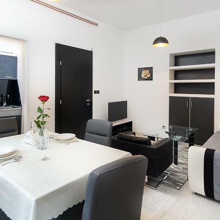 Apartman Ambasador Загреб Экстерьер фото