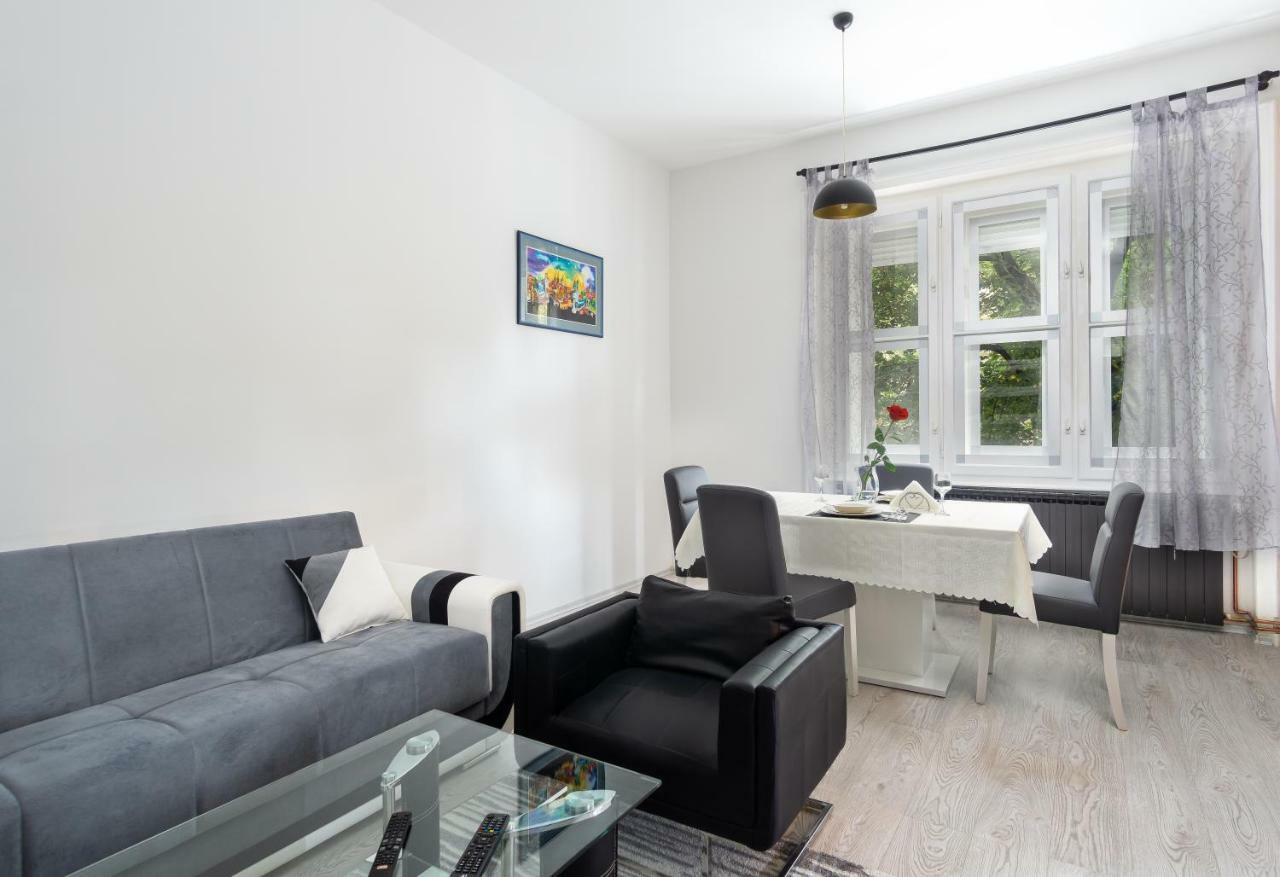 Apartman Ambasador Загреб Экстерьер фото
